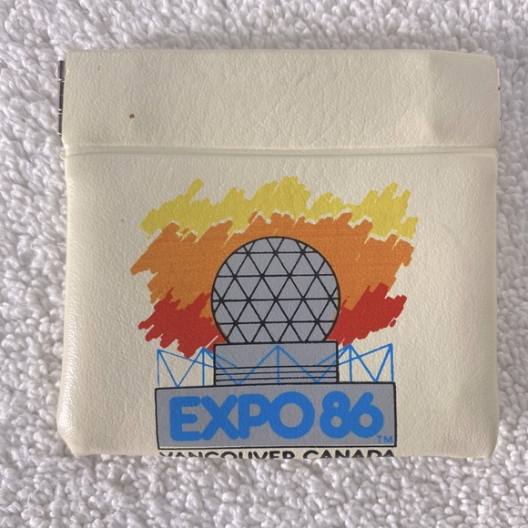 Vintage Expo 86 Vancouver Canada Vinyl Coin Purse Chance Purse RARE - Picture 1 of 9